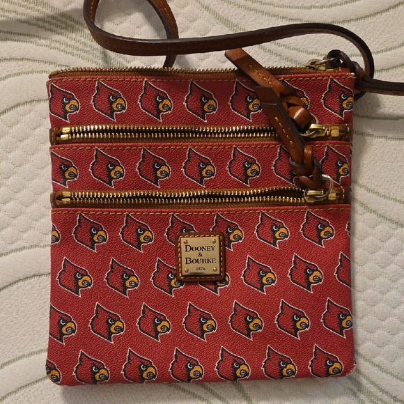 Dooney & Bourke Cardinal Print Red Crossbody - Picture 1 of 3